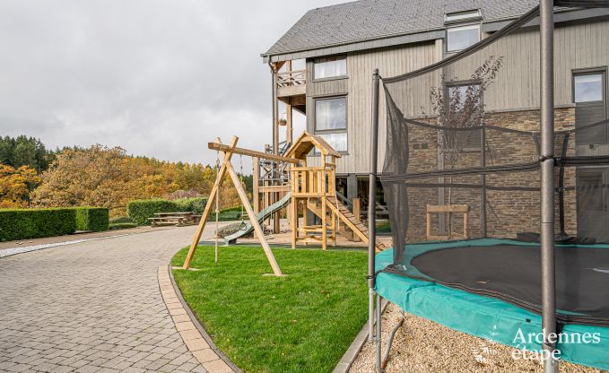 Luxe verblijf voor 9 personen: villa met alle comfort, zwembad en dichtbij de toeristische plekken van de Ardennen