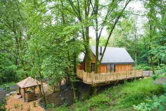 Unieke vakantiewoning in Bertrix, Ardennen: boomhut voor 8 personen