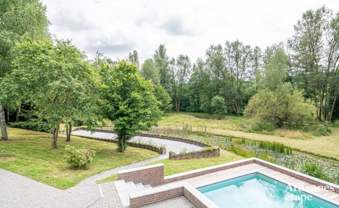 Vakantiewoning met zwembad en visvijver in Couvin, Ardennen