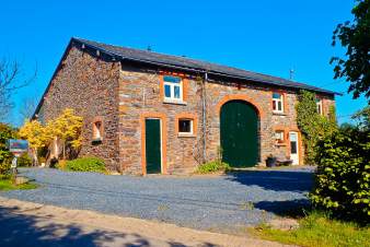 Met 9 personen op vakantie in deze verbouwde hoeve met wellness in Gouvy