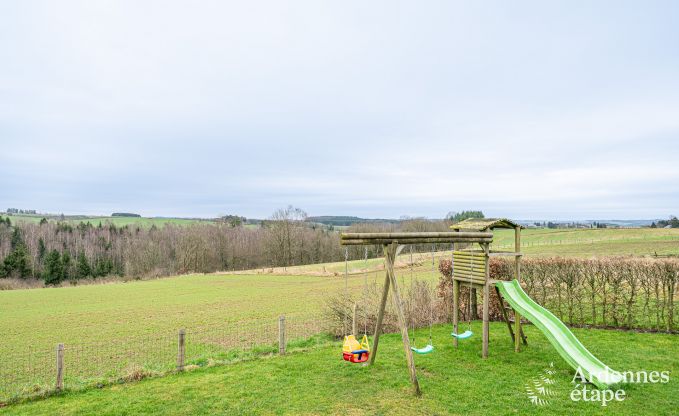 Luxe villa in Houffalize: accommodatie voor 22 personen met zwembad, sauna en tuin in de Ardennen