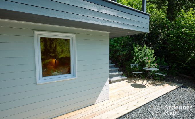 Milieuvriendelijke chalet in La Roche-en-Ardenne, op de oever van de Ourthe