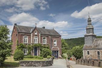 Vakantiehuis in Saint-Hubert: comfort voor 7 personen in de Ardennen met tuin en barbecue