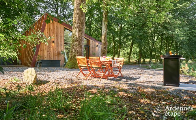 Afgelegen chalet aan vijver in Saint-Hubert, Ardennen