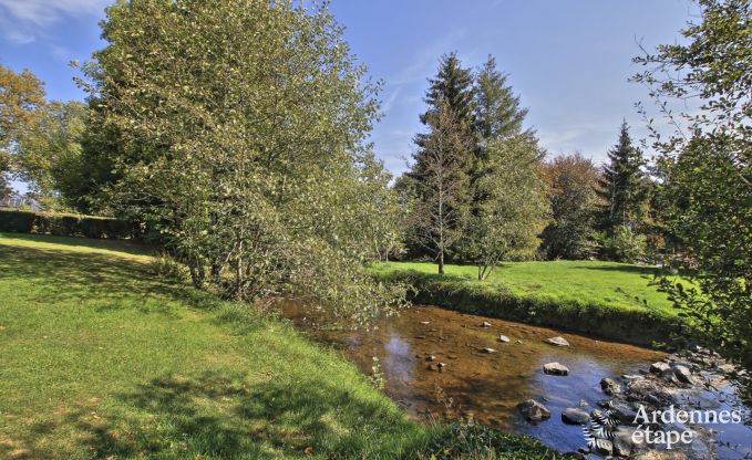 Vakantiehuis in Sainte-Ode: ontspanning aan het water voor 6 personen in de Belgische Ardennen