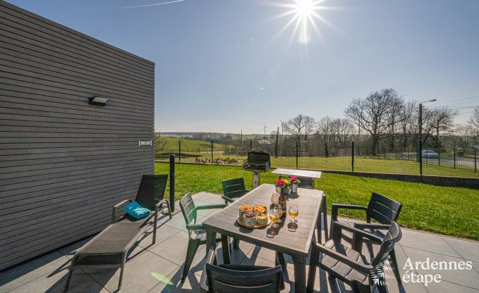 Gezellige familievakantiehuis met zwembad  in Sainte-Ode, Ardennen