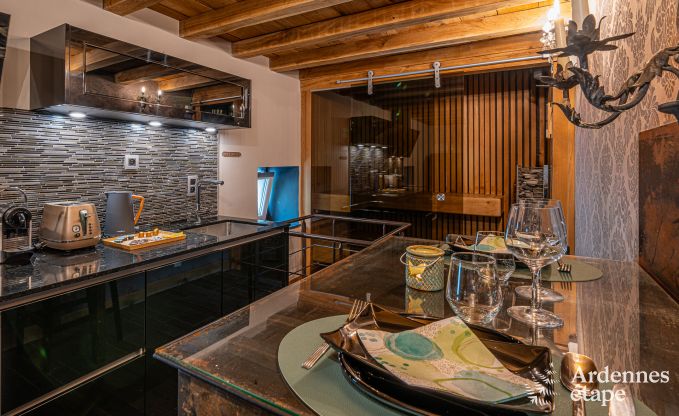 Romantische suite voor 2 met jacuzzi en sauna in Sprimont, Ardennen