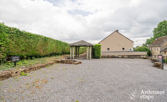 Romantische suite voor 2 met jacuzzi en sauna in Sprimont, Ardennen